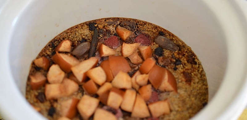Overnight Apple Oatmeal via littleferrarokitchen.com Overnight Apple Oatmeal via littleferrarokitchen.com