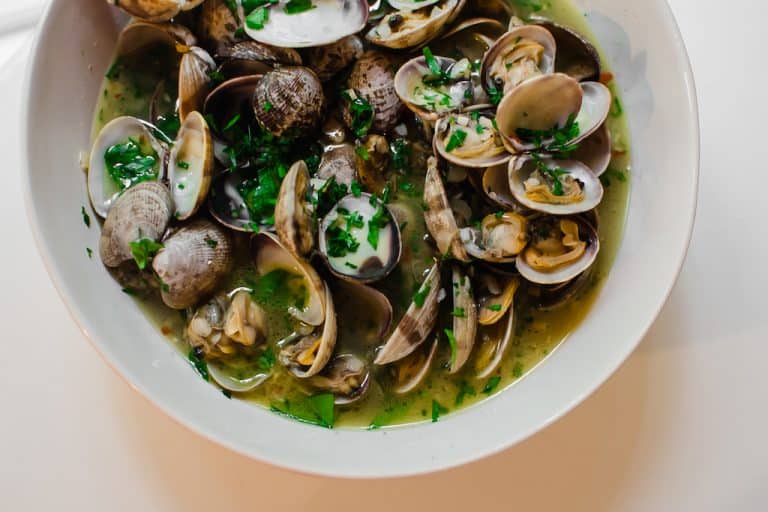 Steamed Clams with White Wine and Garlic The Little Ferraro Kitchen