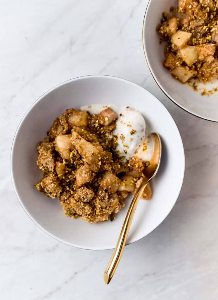 Matzo crisp is an easy Passover dessert filled with sweet pears and topped with an irresistible matzo and pistachio crisp. 