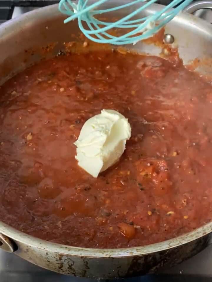 Creamy Tomato Mascarpone Sauce (Done in 20 min!)