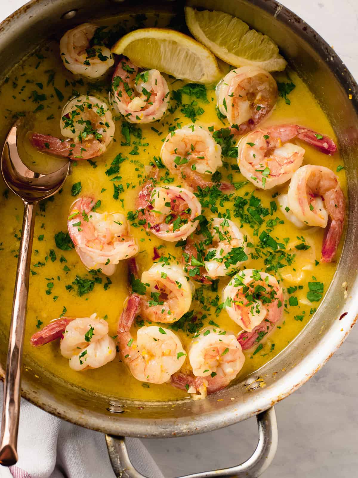 Easy shrimp scampi with white wine and lemon.