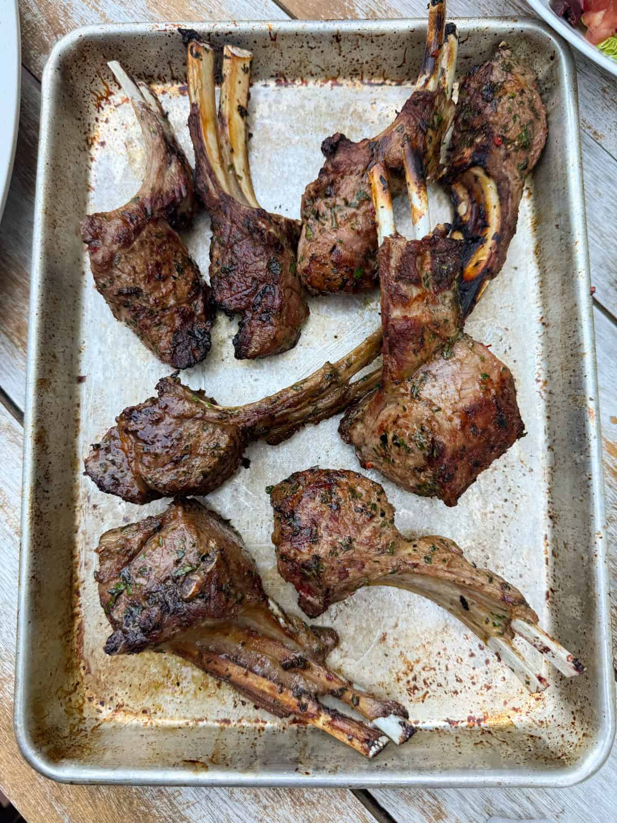 Let the grilled lamb chops rest for at least 5 minutes.