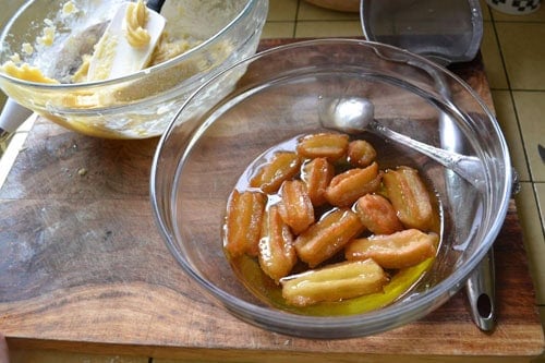 Toss the fried bamieh in simple syrup.